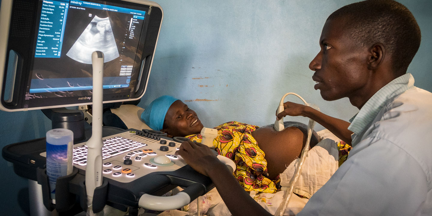 photo of an ultrasound checkup at Ubunu